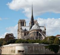 Private Notre Dame/Heart of Paris Landmarks Morning Walking Tour