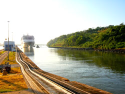 Private: Panama Canal - Miraflores Locks Half Day Tour
